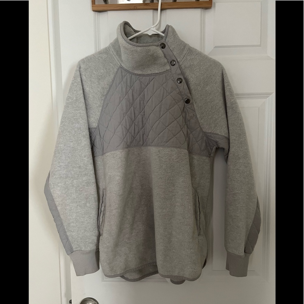 Abercrombie and Fitch Asymmetrical Snap Up Fleece